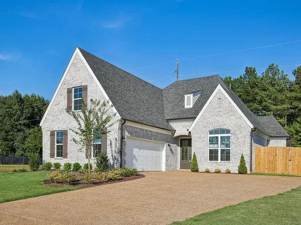 85 Ridgefield Dr, Oakland, TN 38060