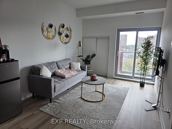3rd image of 2433 Dufferin St #703