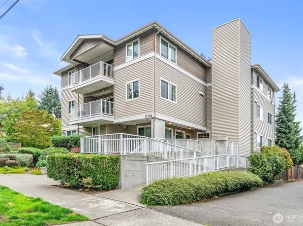 11326 3rd Avenue NE #204, Seattle, WA 98125