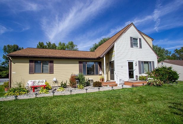 1st image of 37B Suncrest Dr