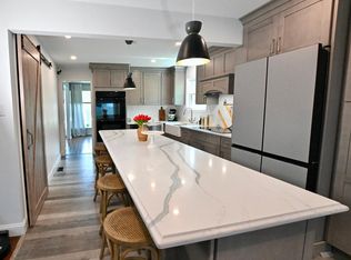 222 Hampshire Dr, Deptford, NJ 08096