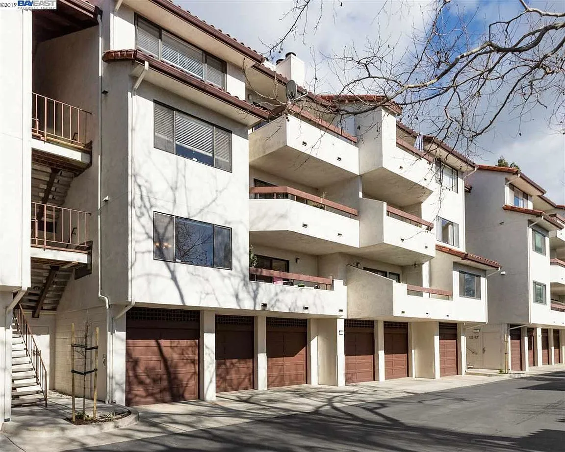 22103 Vista Del Plaza Ln APT 9 photo 1