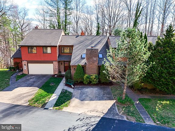 2nd image of 2548 Tree House Dr