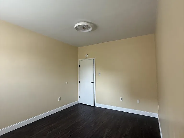 132 E Main St #1C — Photo 6