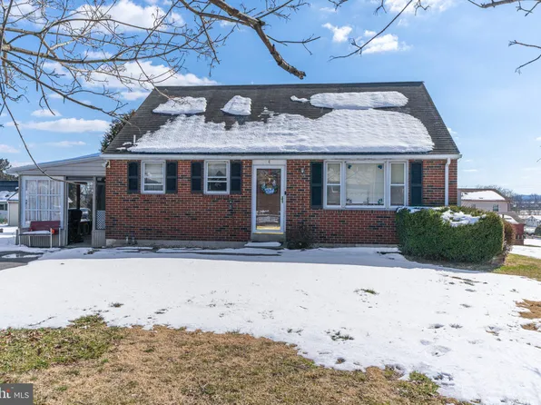 4 Dale Ct, Boyertown, PA 19512