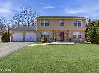 1991 Ridgeway Rd, Toms River, NJ 08757