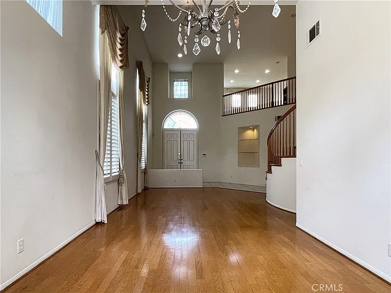 2712 Westbourne Pl — Photo 9