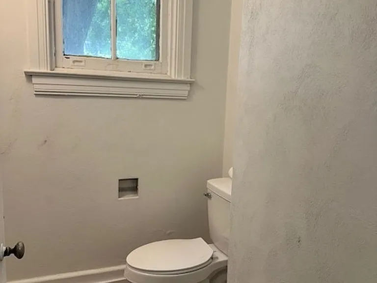 410-412 S George St #1L — Photo 6