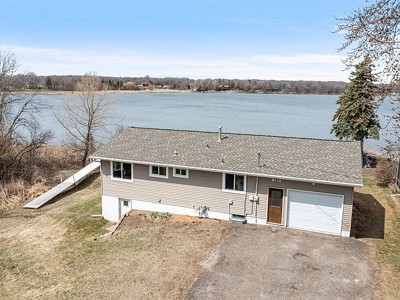 4th image of 524 Lakeshore Cir