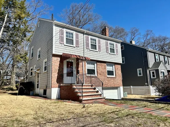 40 Hollywood Rd, West Roxbury, MA 02132