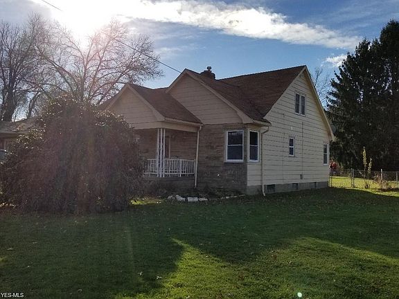 3rd image of 717 N River Ave