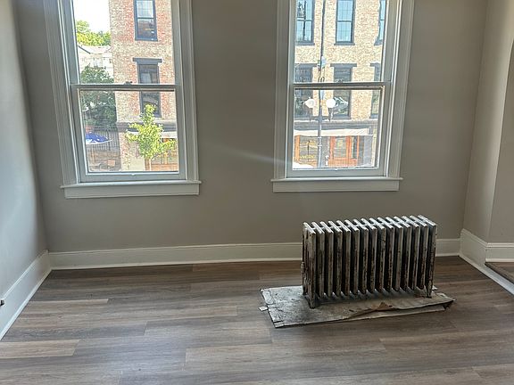 2nd image of 225-229 Main St APT 1
