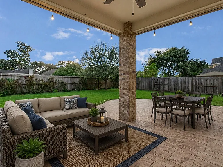 302 Trillium Dr — Photo 23