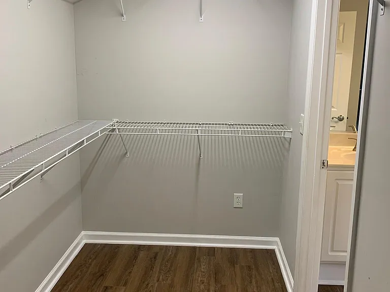 3517 Bay Island Cir — Photo 15