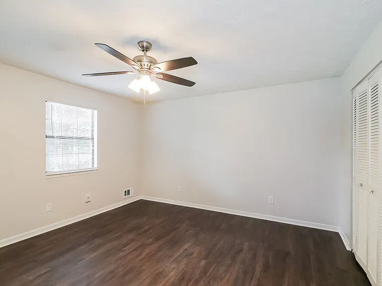 127 Gristmill Ct — Photo 10