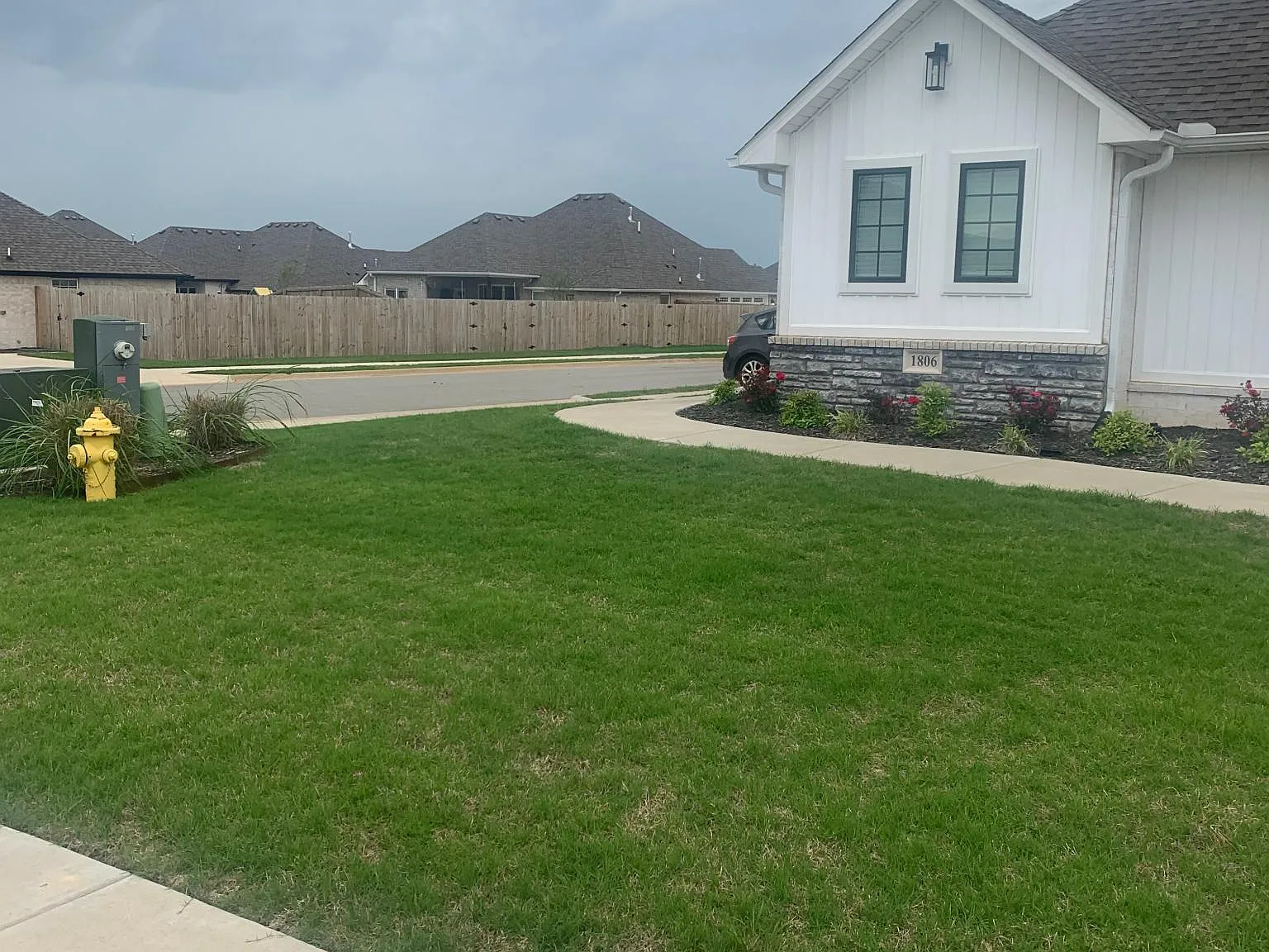 1806 Shelby St — Photo 2