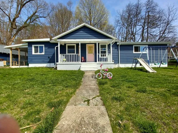 312 E Fargo St, Ionia, MI 48846