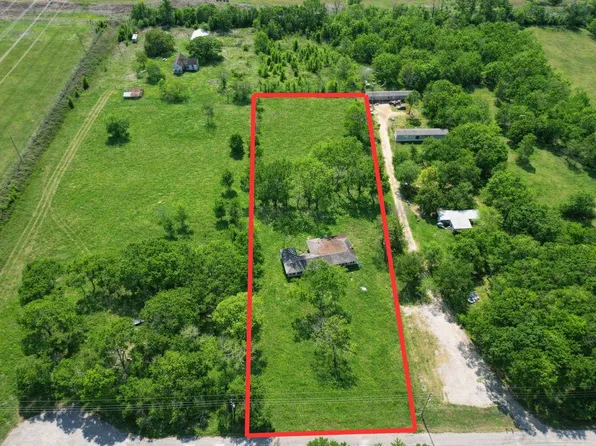 6616 Whispering Oaks Cir, Wharton, TX 77488