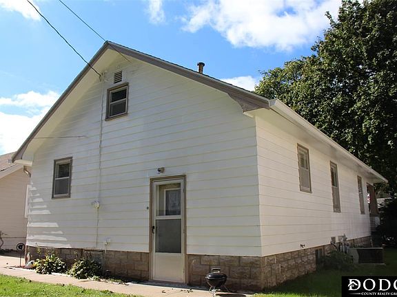 3rd image of 1432 N Maxwell Ave