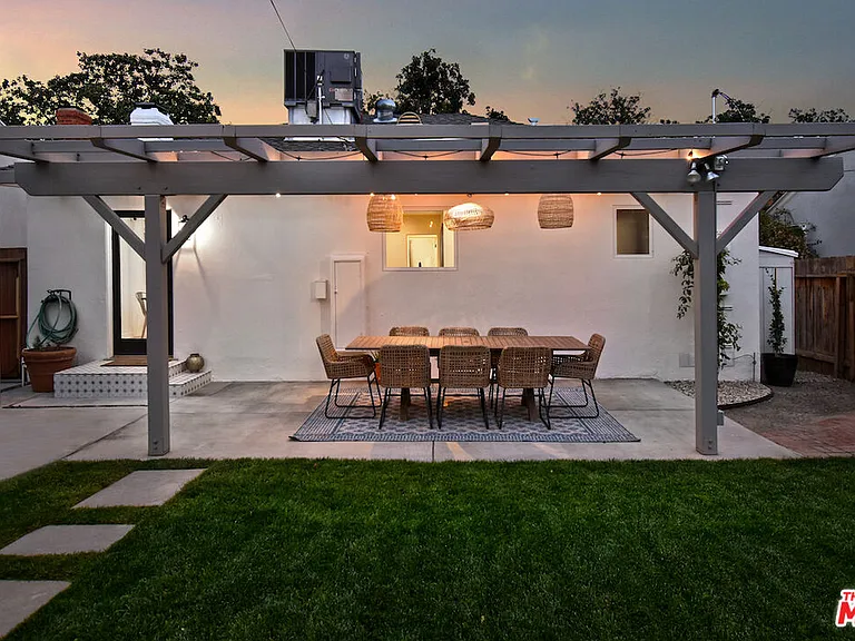 6167 Costello Ave — Photo 44