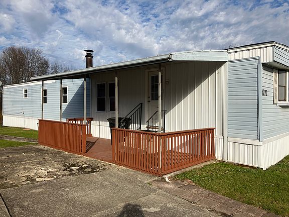 2nd image of 1272 N Park Dr