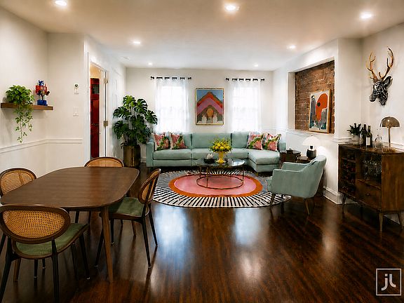 5th image of 211 Moffat St #1