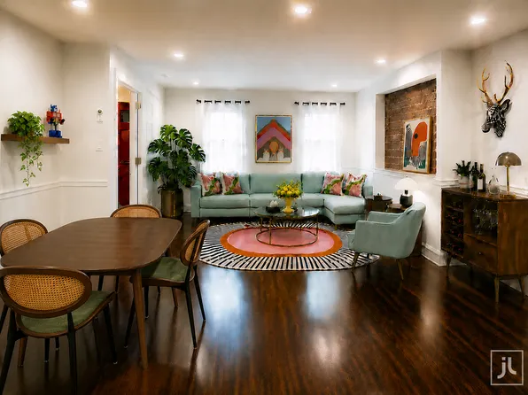 211 Moffat Street image 1 of 11