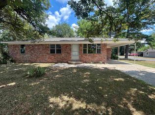 1102 N Lowe St, Stuttgart, AR 72160