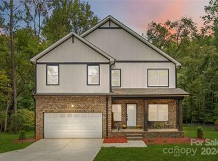 11601 Cresthill Dr, Mint Hill, NC 28227