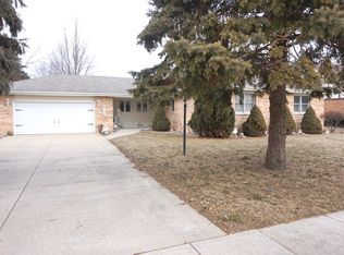 621 W Oak St, Peotone, IL