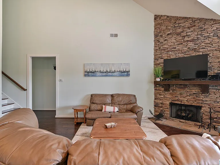 3508 Waters Rd — Photo 41