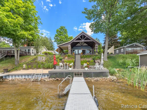 5295 S Eden Lake Rd, Custer, MI 49405
