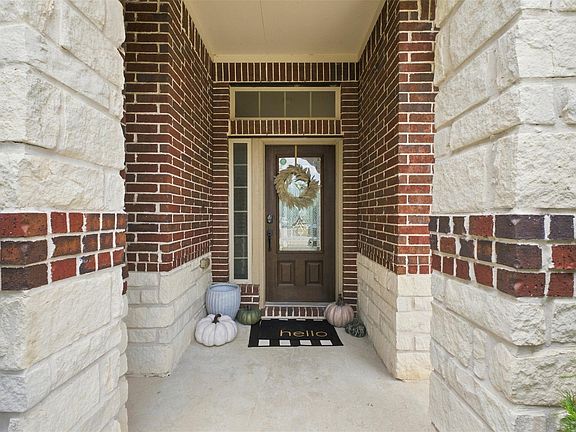 3rd image of 8218 Bay Run Ave