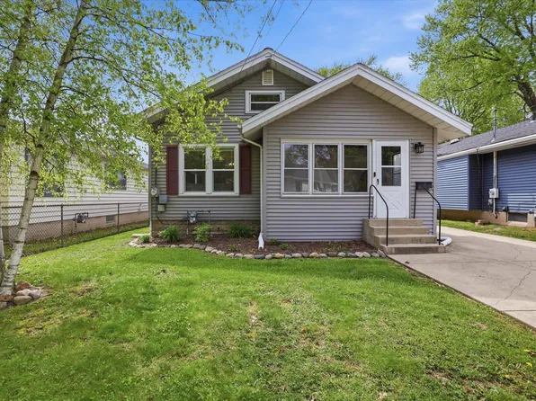 122 Tenny AVENUE, Waukesha, WI 53186