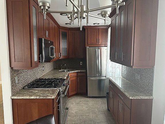 4th image of 224-26B Kingsbury Ave