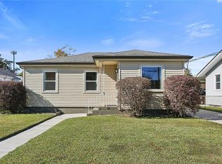 292 Halsey Dr, Harahan, LA 70123