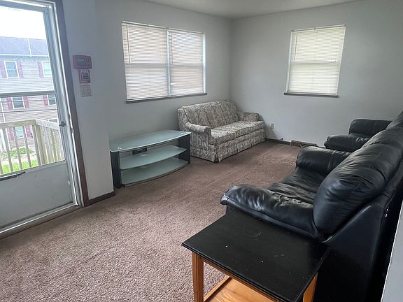 2nd image of 528 Grant Ave