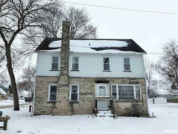 2nd image of 104 2nd St