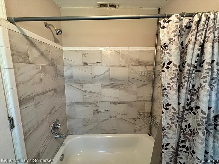 7275 Chalmers Ave — Photo 11