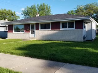 2903 Brentwood Dr, Racine, WI 53403