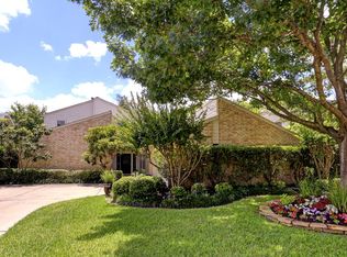 12151 Piping Rock Dr, Houston, TX 77077