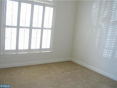 2nd image of 568 Hodgson Cir