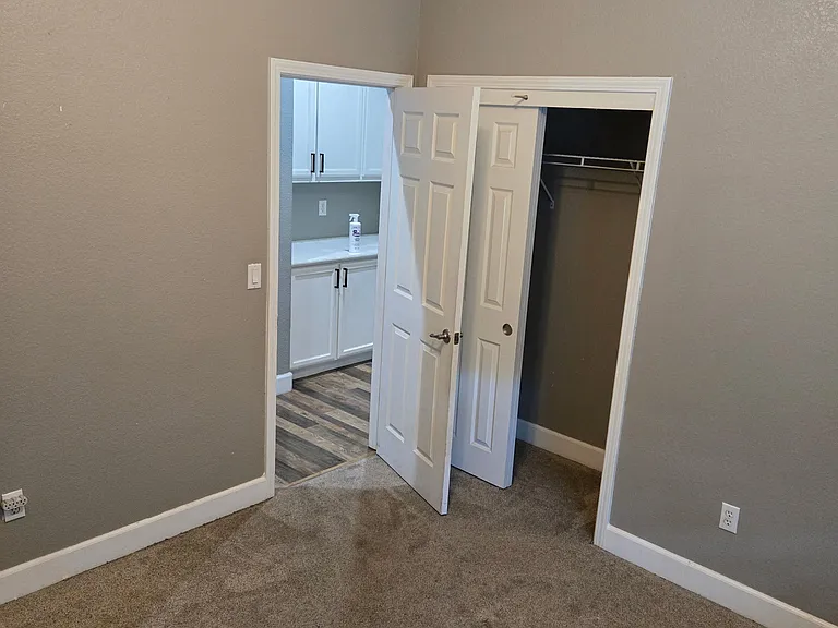 1181 Bluegrass St — Photo 15