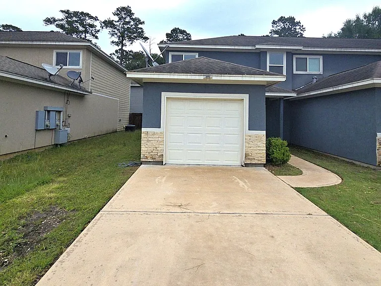 626 Magnolia Bnd — Photo 24