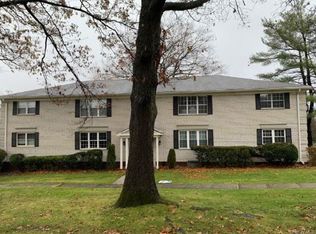 96 Bon Aire Cir APT V8, Suffern, NY 10901