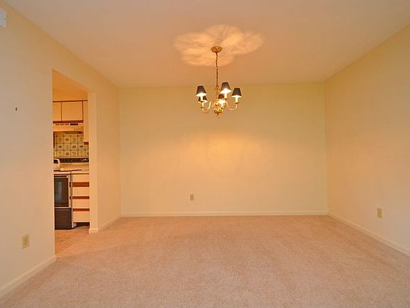 4th image of 4015 White Chapel Ln