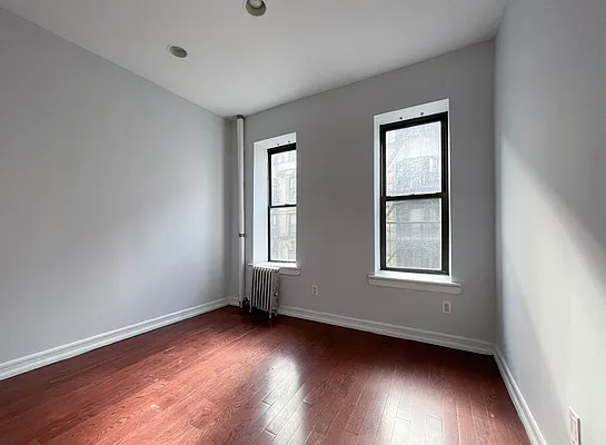 Rented by Kahen Properties | media 28