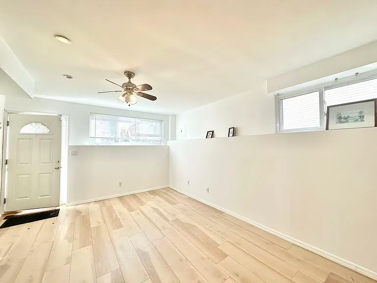 133 Woodcutters Ln #BASEMENT — Photo 3