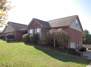 196 Summit Pointe Dr, Somerset, KY 42503