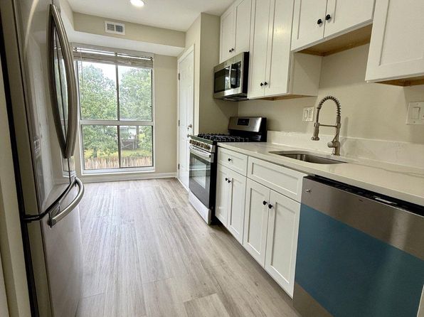 5608 Bloomfield Dr APT 201